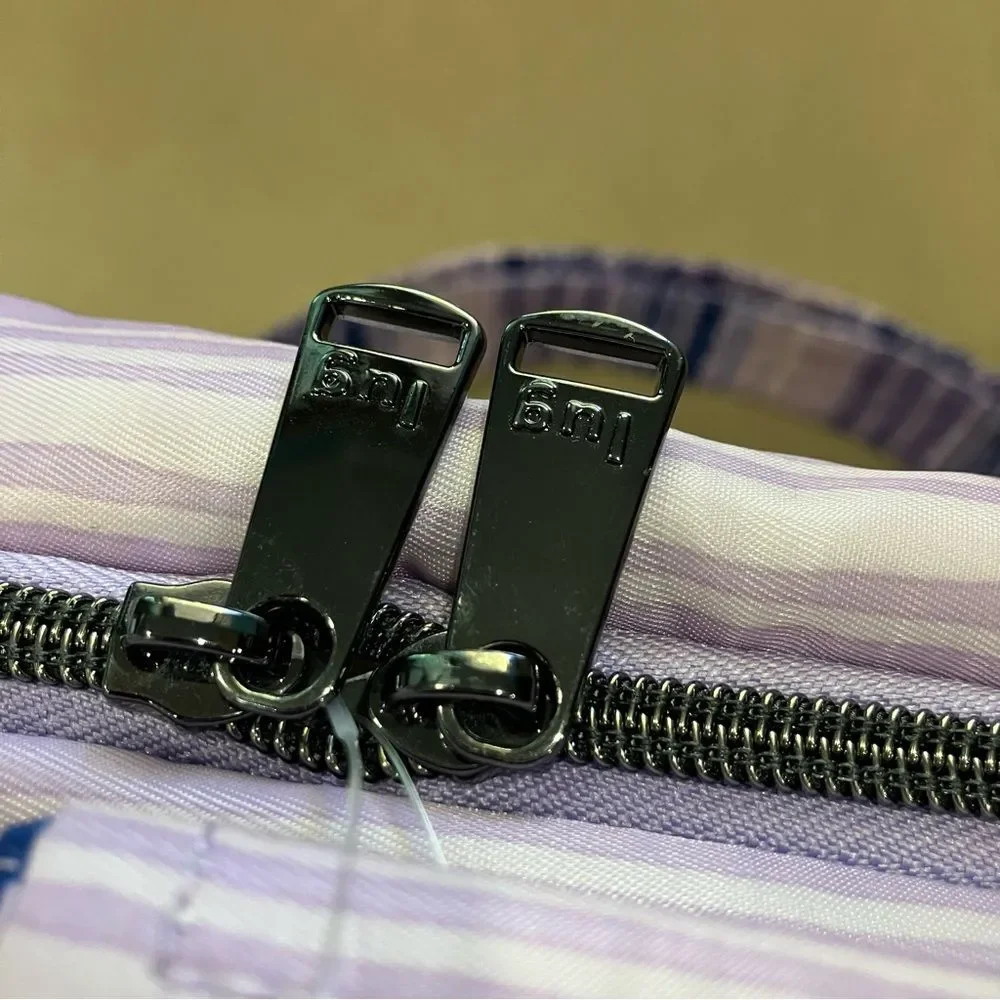 Lug East West Crossbody - Bebop Love Waves Purple NWOT - Picture 6 of 11